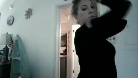 Snapshot of beach_bunny69 chatting on 11.01.25 Emma online show from 11.01.25