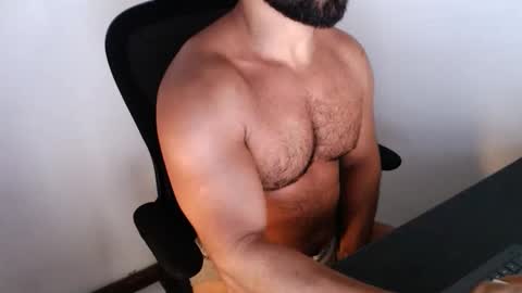 Snapshot of beard_top_guy chatting on 11.07.25 Beard Guy online show from 11.07.25