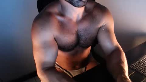 Snapshot of beard_top_guy chatting on 12.05.25 Beard Guy online show from 12.05.25