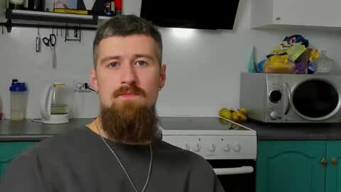 Snapshot of bearded_legend chatting on 10.19.25 Zeus online show from 10.19.25