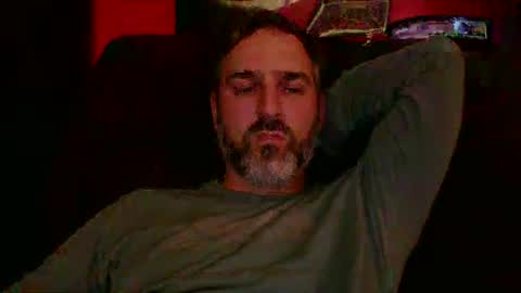 Snapshot of beardedambition chatting on 09.09.25 beardedambition online show from 09.09.25