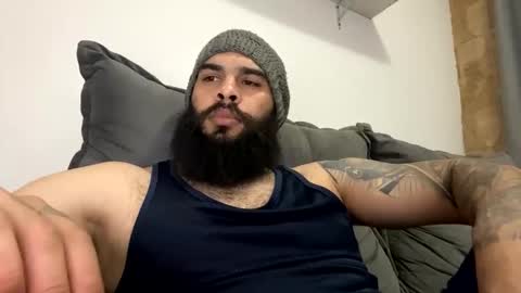 Snapshot of beardmax chatting on 12.20.25 Min online show from 12.20.25