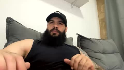 Snapshot of beardmax chatting on 01.13.26 Min online show from 01.13.26