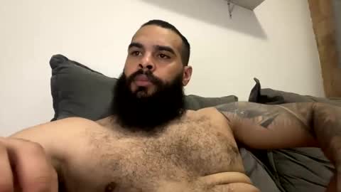 Snapshot of beardmax chatting on 01.14.26 Min online show from 01.14.26