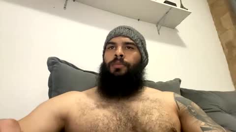 Snapshot of beardmax chatting on 02.05.26 Min online show from 02.05.26