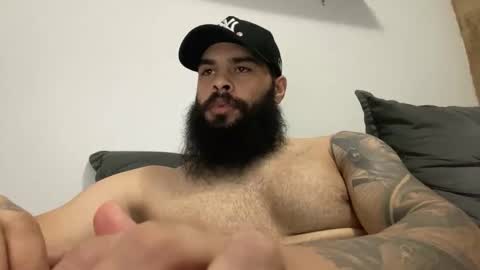 Snapshot of beardmax chatting on 02.28.26 Min online show from 02.28.26