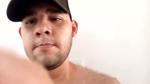 Jhon Tenjo and Sofi online show from 11.16.25