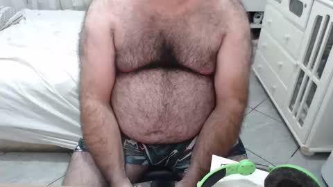 Snapshot of beastbearmg chatting on 09.17.25 beastbearmg online show from 09.17.25