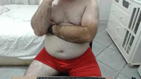 Snapshot of beastbearmg chatting on 10.13.25 beastbearmg online show from 10.13.25