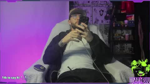 Snapshot of beastbxy chatting on 01.02.25 beast bxy online show from 01.02.25