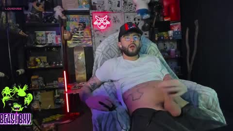 Snapshot of beastbxy chatting on 03.05.25 beast bxy online show from 03.05.25