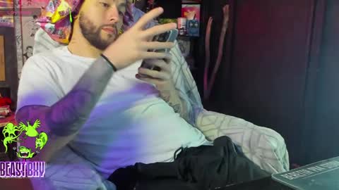 Snapshot of beastbxy chatting on 03.10.25 beast bxy online show from 03.10.25