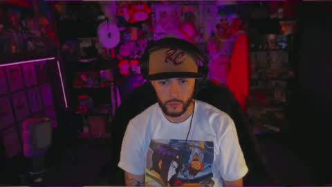 Snapshot of beastbxy chatting on 09.24.25 beast bxy online show from 09.24.25