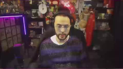 Snapshot of beastbxy chatting on 10.13.25 beast bxy online show from 10.13.25