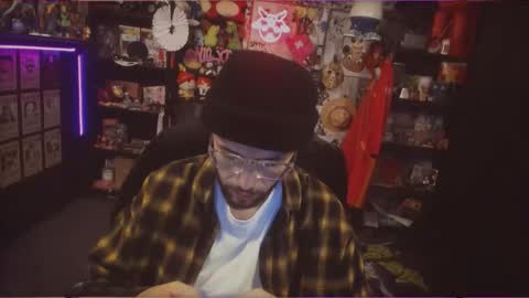 Snapshot of beastbxy chatting on 11.07.25 beast bxy online show from 11.07.25