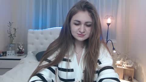 Snapshot of beataangel chatting on 01.25.25 beataangel online show from 01.25.25