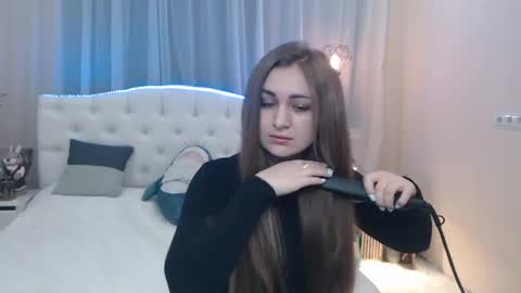 Snapshot of beataangel chatting on 02.05.25 beataangel online show from 02.05.25