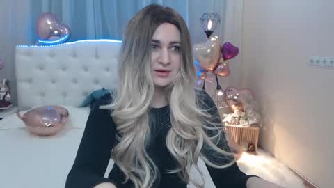 Snapshot of beataangel chatting on 02.17.25 beataangel online show from 02.17.25