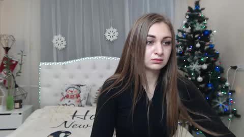 Snapshot of beataangel chatting on 11.25.25 beataangel online show from 11.25.25