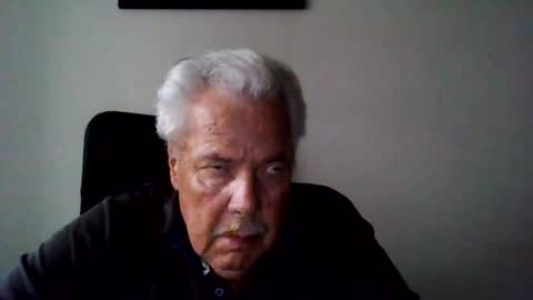 Snapshot of beatli chatting on 10.25.25 Beat online show from 10.25.25