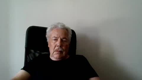 Snapshot of beatli chatting on 11.03.25 Beat online show from 11.03.25