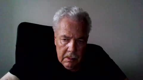 Snapshot of beatli chatting on 12.14.25 Beat online show from 12.14.25