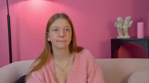 Snapshot of beatricebinoche chatting on 02.06.26 Beatrice online show from 02.06.26