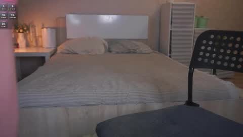 Snapshot of beatris_mils chatting on 11.11.25 Beatrice online show from 11.11.25