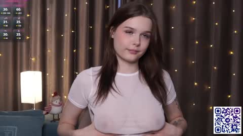 Snapshot of beatrixcutsforth chatting on 01.24.25 Beatrix or Triss3 online show from 01.24.25