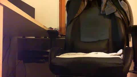 Snapshot of beaugosse39 chatting on 10.22.25 beaugosse39 online show from 10.22.25