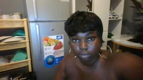 Snapshot of beautie699392 chatting on 02.03.25 Lil stunner online show from 02.03.25