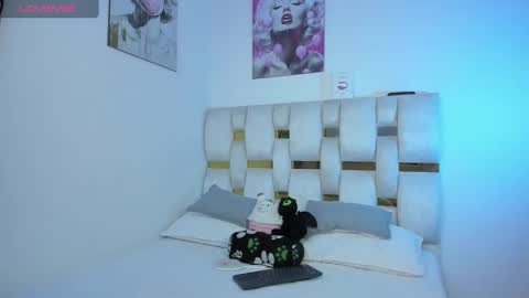 Snapshot of beautiful_doll888 chatting on 02.10.25 Valeria online show from 02.10.25