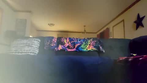 Julie Nicole online show from 02.06.25