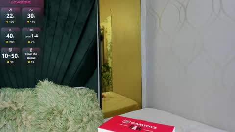 Snapshot of beautifulgirl4u_ chatting on 03.27.26 online show from 03.27.26