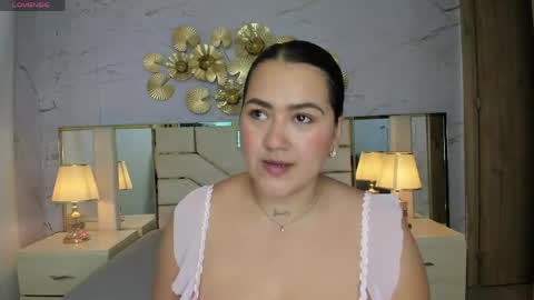 Snapshot of beautifulgirl4u_ chatting on 04.15.26 online show from 04.15.26