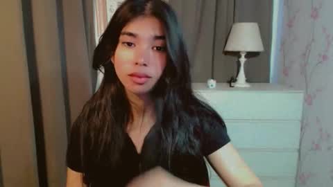 TRIXIE online show from 04.16.26