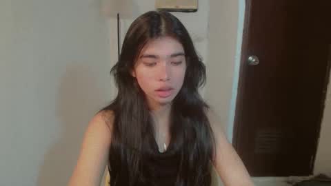 Snapshot of beautifultrixie chatting on 05.18.26 TRIXIE online show from 05.18.26