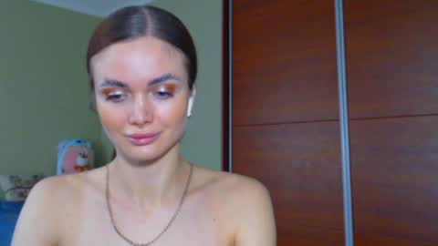 Snapshot of beauty_fruity chatting on 02.12.25 Maria online show from 02.12.25