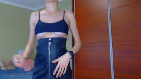 Snapshot of beauty_fruity chatting on 02.16.25 Maria online show from 02.16.25