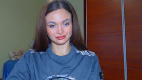 Snapshot of beauty_fruity chatting on 03.08.25 Maria online show from 03.08.25