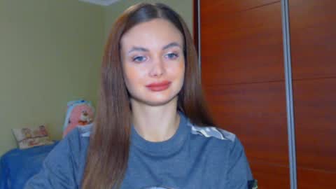 Snapshot of beauty_fruity chatting on 03.09.25 Maria online show from 03.09.25