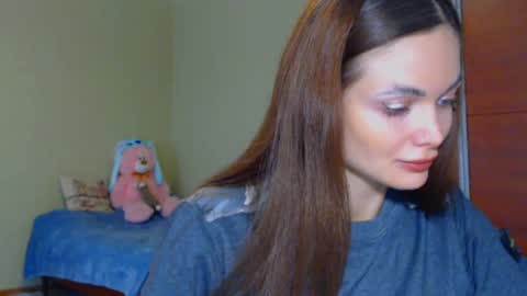Snapshot of beauty_fruity chatting on 03.11.25 Maria online show from 03.11.25