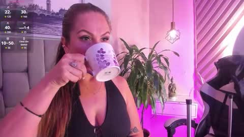 Chantall online show from 10.15.25