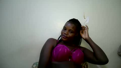 beauty_nina1 online show from 12.21.25