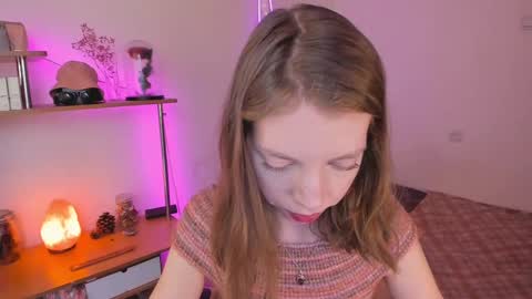 Eliise online show from 02.24.25