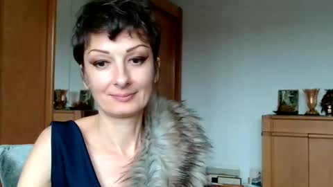 Snapshot of bebacksooon chatting on 11.19.25 Raluca online show from 11.19.25