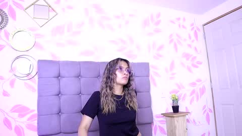 beccamilanni online show from 11.03.25