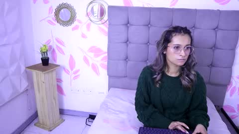 beccamilanni online show from 11.12.25