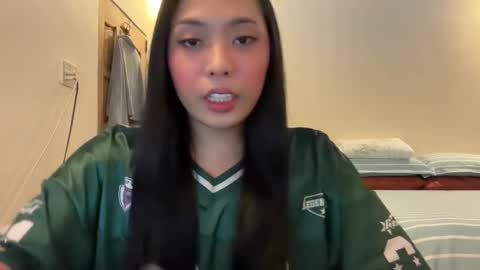 Snapshot of becinapia15 chatting on 11.16.25 becinapia15 online show from 11.16.25