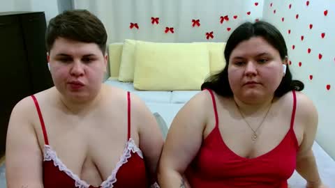 BeckyAndEllen online show from 10.22.25